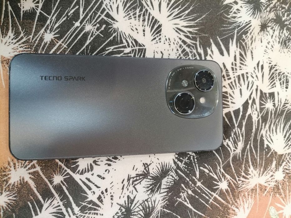 Продам телефон TECNO Spark Go 1