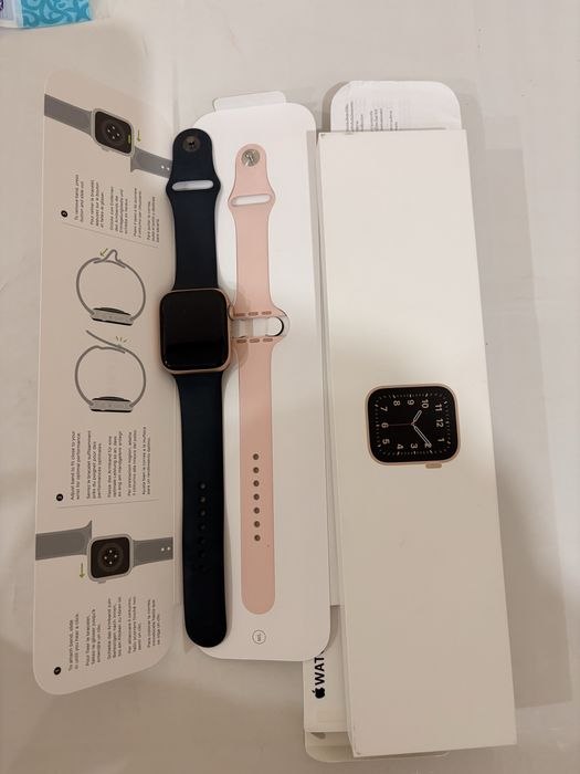Продам Apple watch SE 44 Gold
