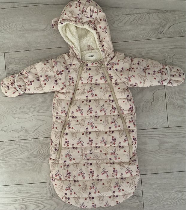 Reserved бебешки космонафт