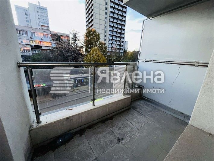 Продава се Тристаен апартамент в Варна, Левски - 111 кв.м за 1856 €/кв.м - Снимка #7