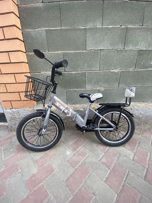 Продам автокресло и велосипед