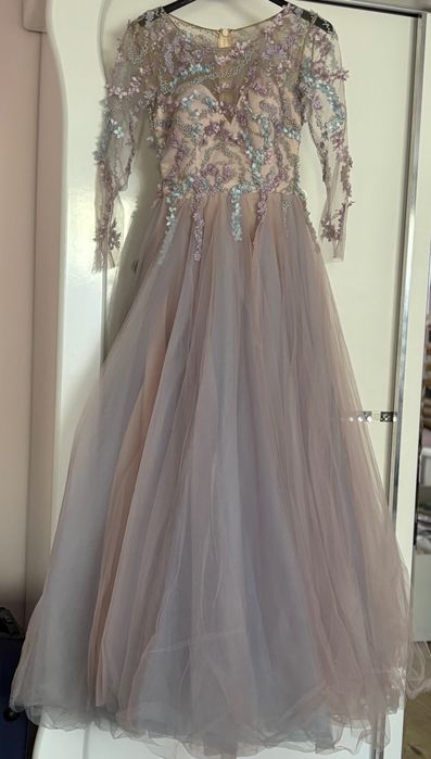 Официална  рокля