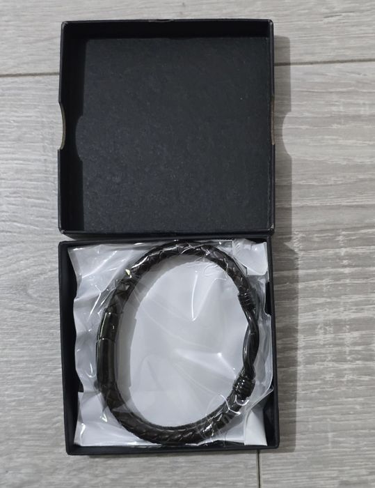 Brățară bărbați piele maro – cu cutie și card cadou