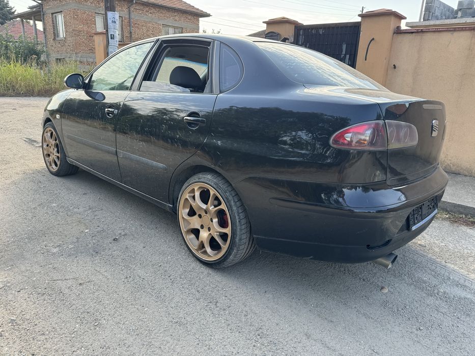 Продавам сеат кордоба на части само