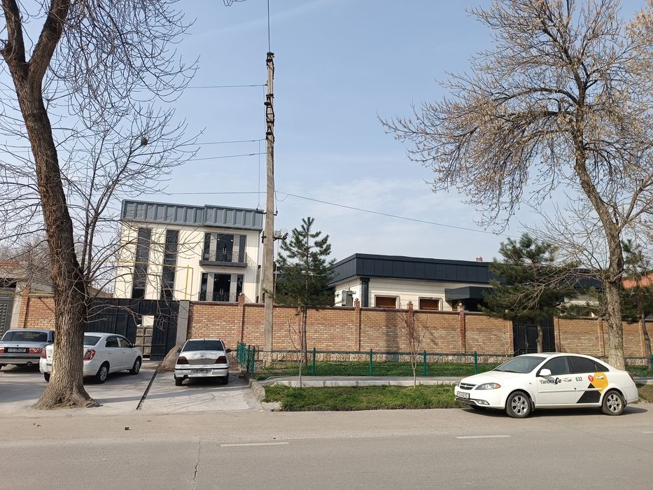 Аренда под офис 600м2, под Склад или под производство 1000 м2