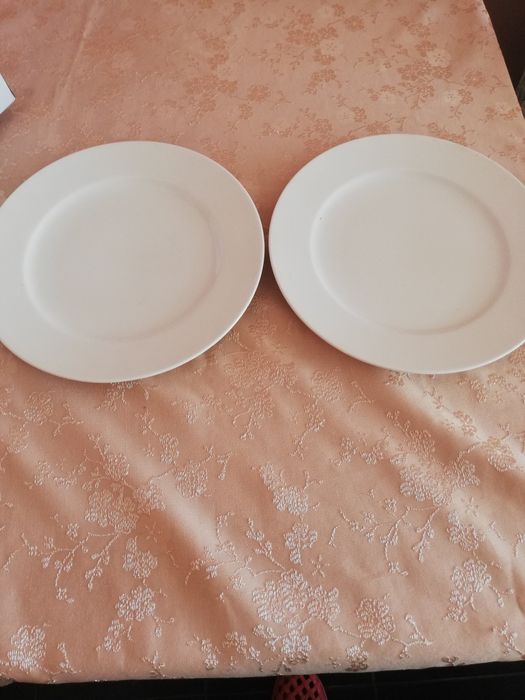 Чинии за пица, не използвани