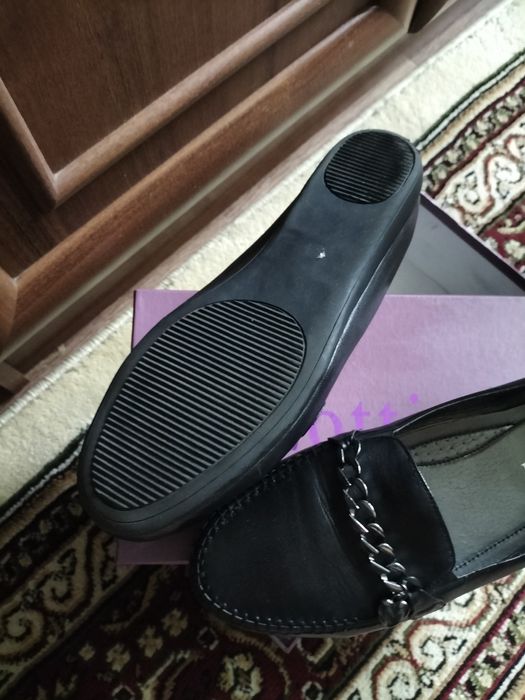 Женская обувь  стильная