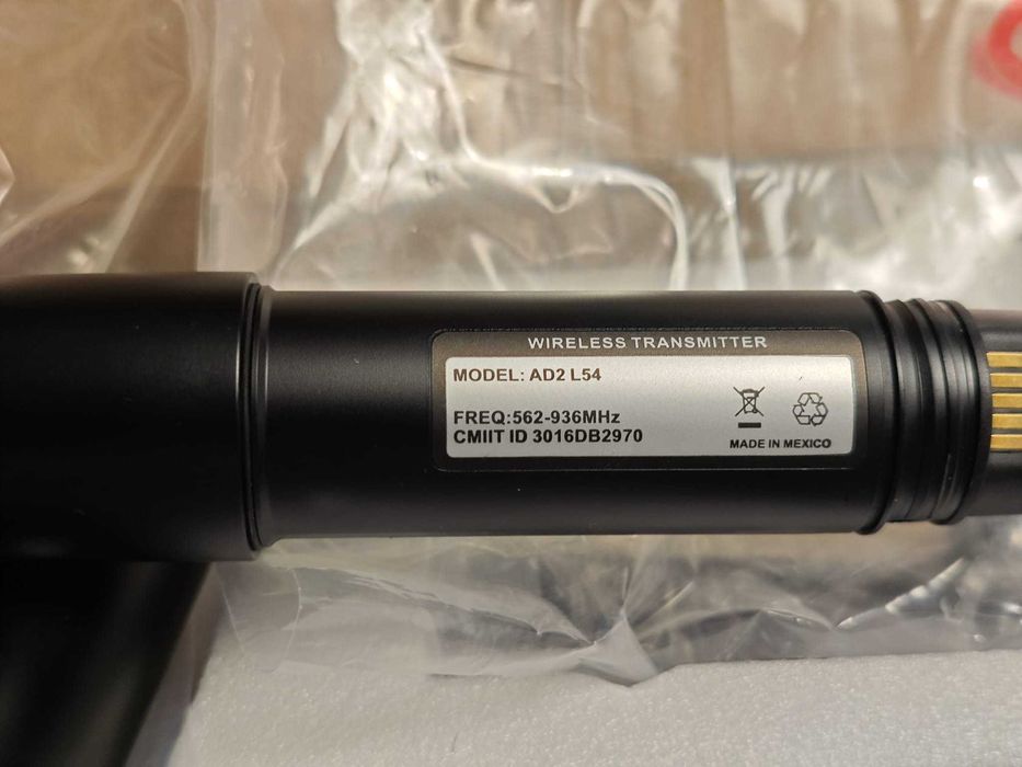 Vand microfon wireless Shure AD4G Beta58 folosit ocazional