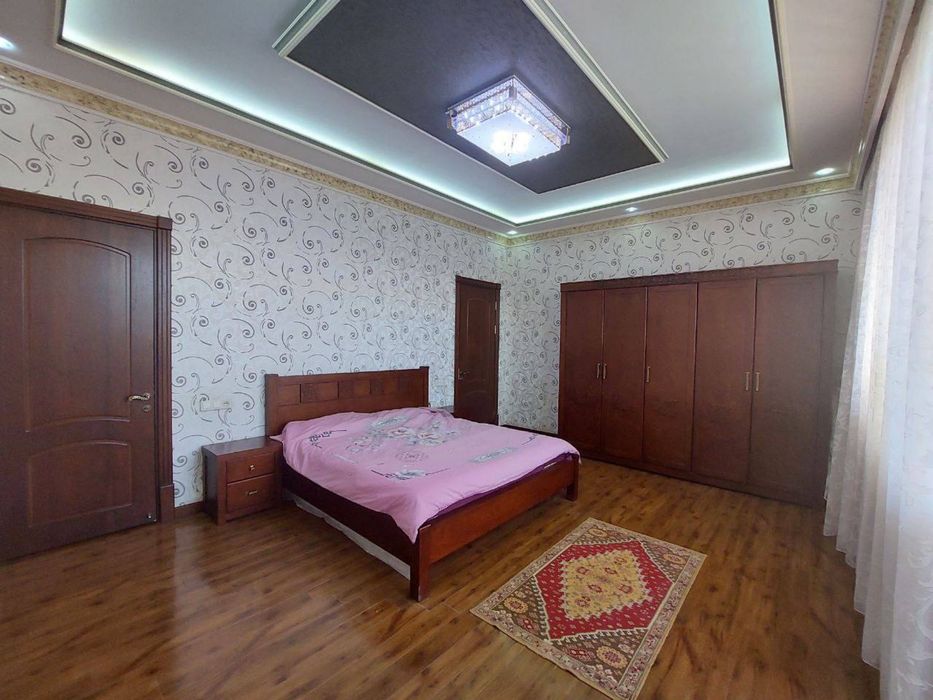 Kvartira Мирабадский район  ГАБУС  5/2/8 183m2 remont