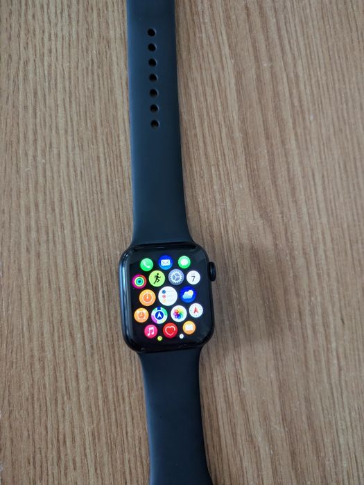 Vând Apple watch SE