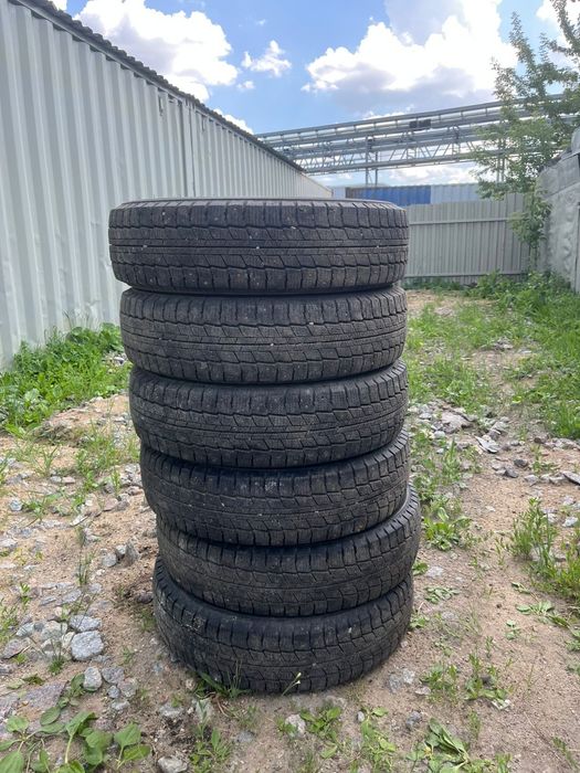 Продам резину Triangle