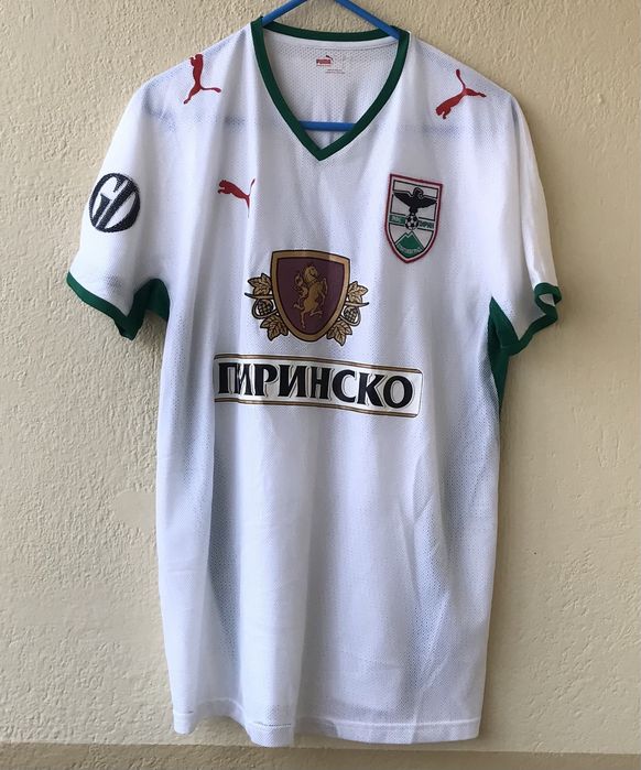 Екипи на Вихрен и ОФК “Пирин” Благоевград/PUMA, с.2010