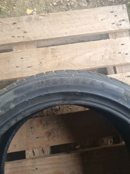 Зимни гуми деветнайски 2 бр.