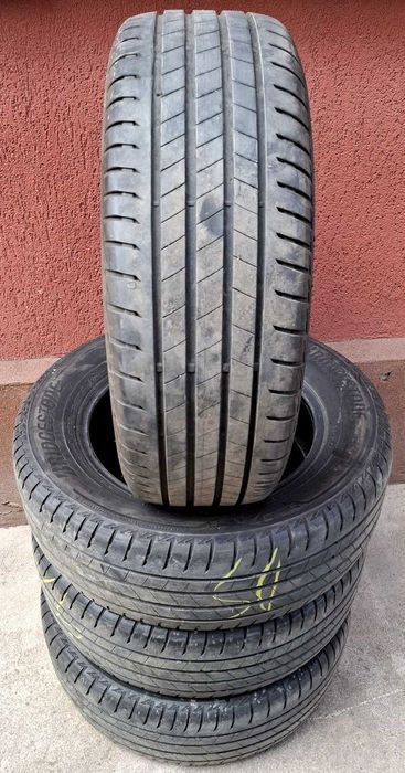 Anvelope Bridgestone Turanza T005 - 225/65 R17”.