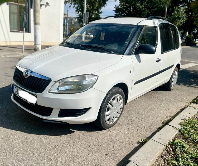SKODA Roomster 2012 — imagine 2