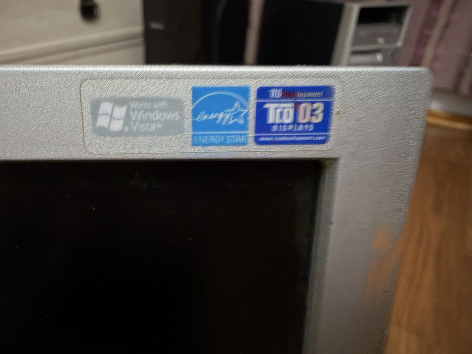 Монитор Samsung Syncmaster 940N