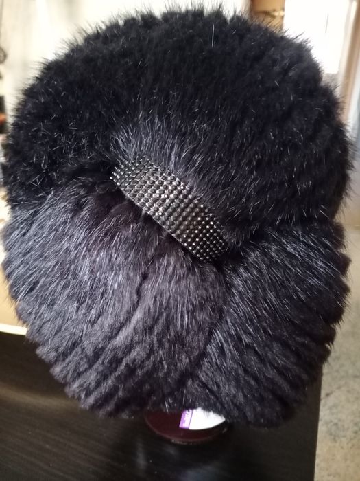 Шапка женская зимняя меховая натуральная теплая пушистая