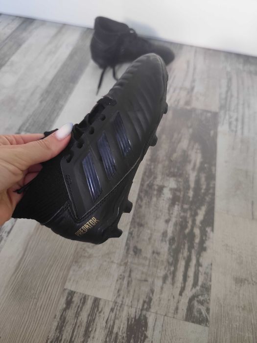 Бутонки Adidas Predator 31