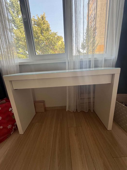 Тоалетка IKEA MALM бяла 120x41 см, с чекмедже и стъклен плот