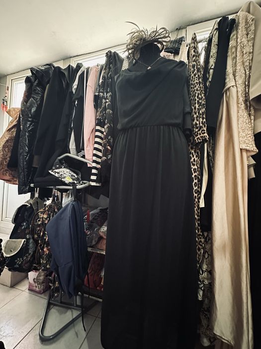 Rochie neagra frumoasa