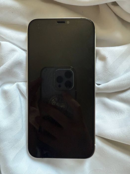 iPhone 12 | 256 GB |
