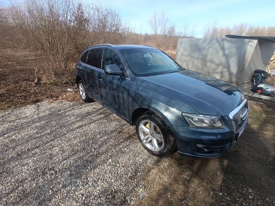 Audi Q5 2.0 benzina Quattro - raport car vertical și carte service