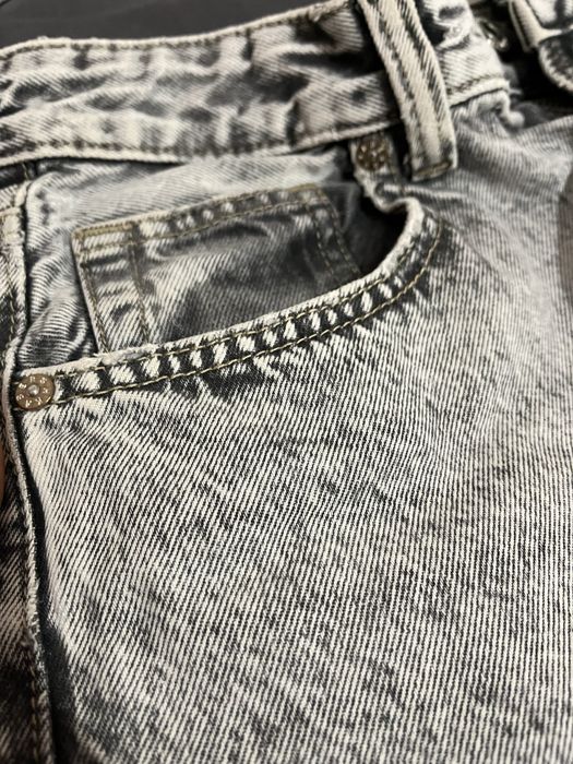 Дънки в сив цвят