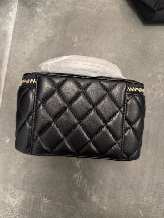Chanel Vanity Bag малка чанта естествена кожа