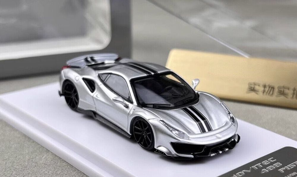 DCM Ferrari 488 Pista grey 1:64