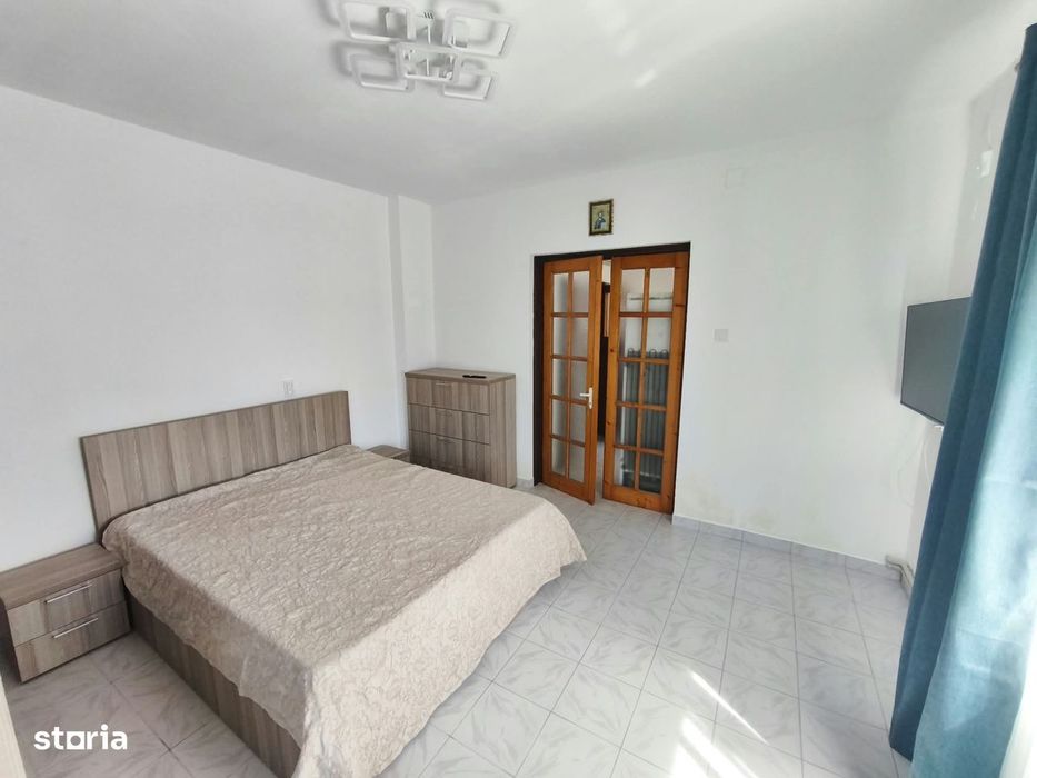 ROANDY - Garsoniera renovata ,la casa,zona Democratiei.