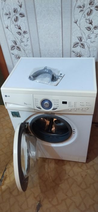 Машинка стиральная