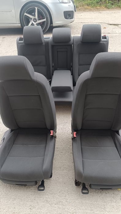 • Продавам сив платен салон с чекмеджета за голф 5 и кожен GTI salon