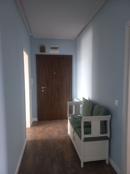 Дава се под наем Тристаен апартамент в ж.Зоопарк - 130 кв.м за 1246.44 € - Снимка #1