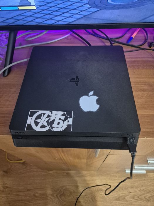 Playstation 4slim