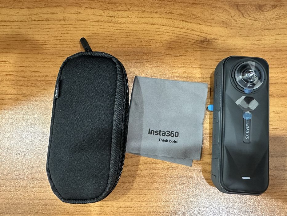 Экшн камера Insta 360 X5