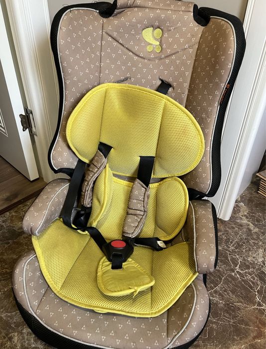 Детское автокресло 2 штуки