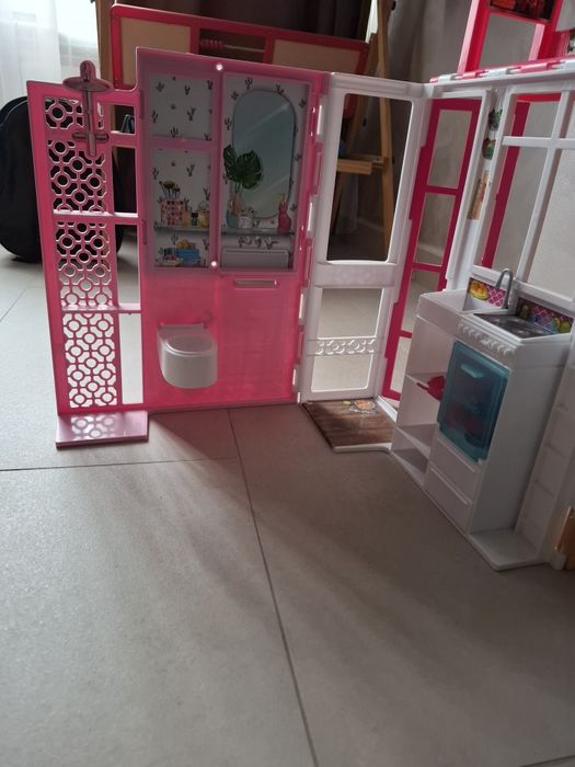 Căsuța Barbie în stare excelenta