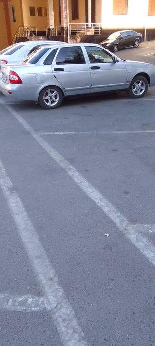 Приора сотилади 2008 метани бор