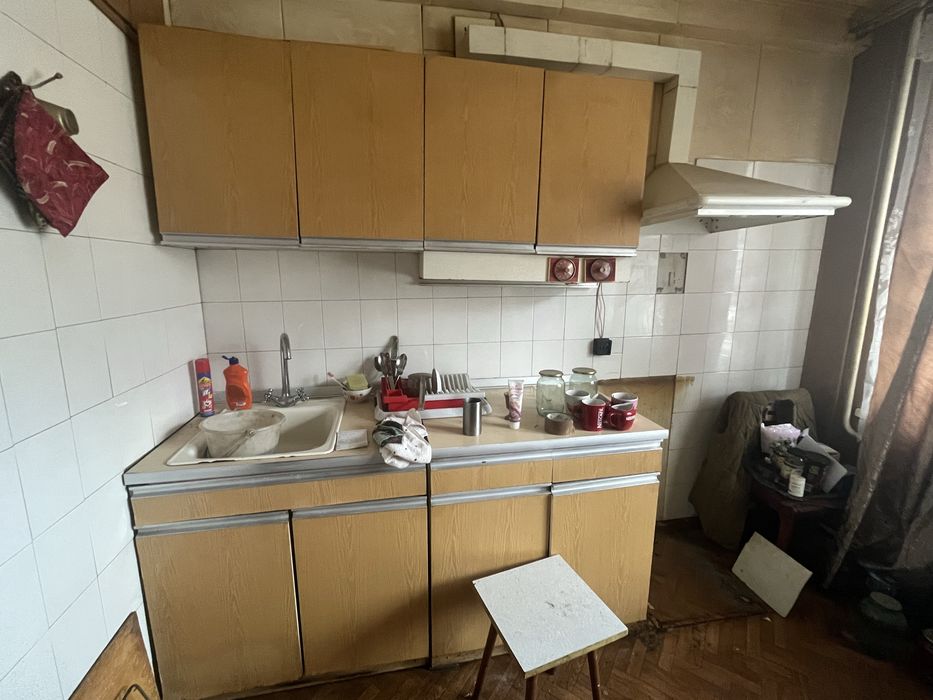 Отдам за коробку конфет