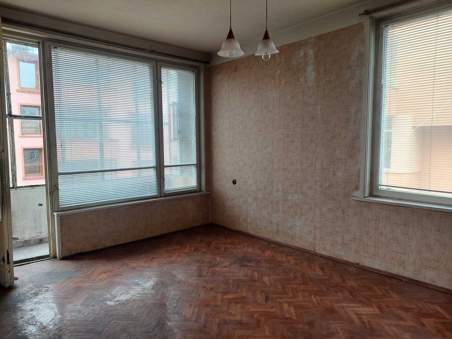 Продава се Тристаен апартамент в Поморие - 77 кв.м за 1559 €/кв.м - Снимка #1