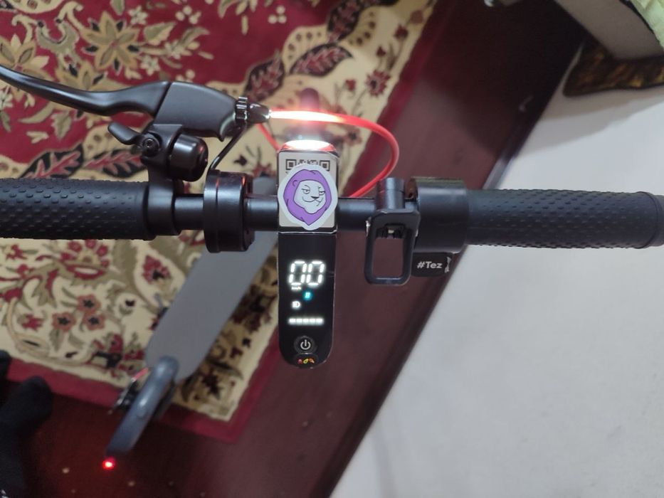 Электро самокат DRONGO