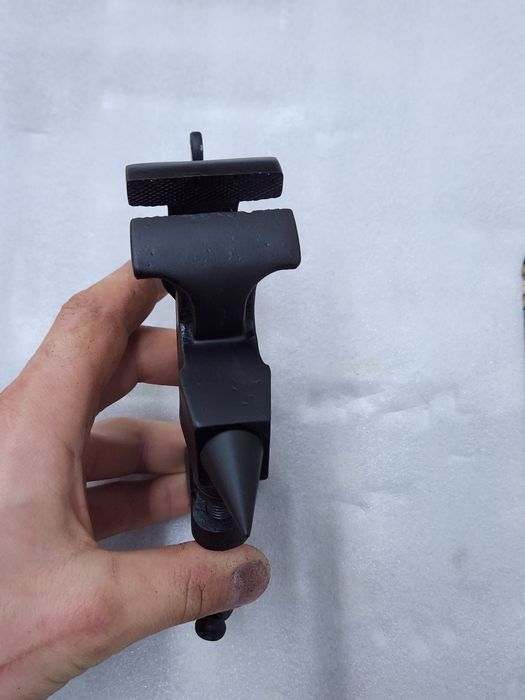 Zargarlar uchun tiski