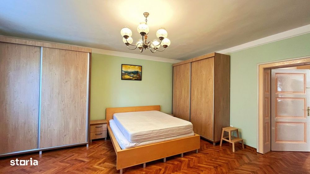 Apartament cu 3 camere in Zona Centrala — fotografia 1