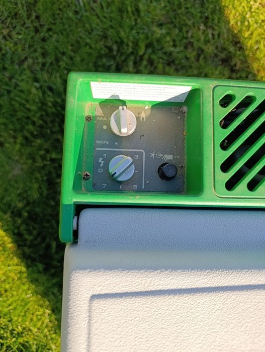 Хладилник на 12 , 220 волта и газ