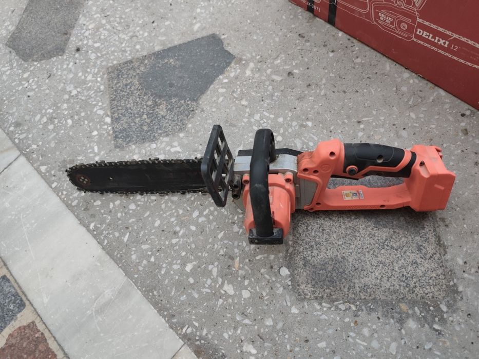 Аккумулятор пила. Delixi