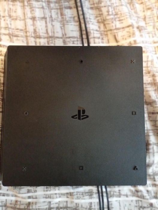 Vand PlayStation 4 Pro