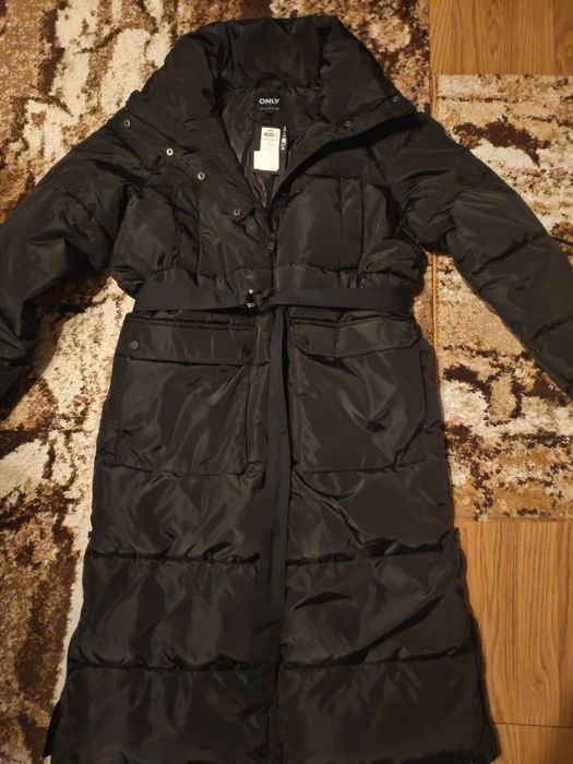 Нова дълга пухенка