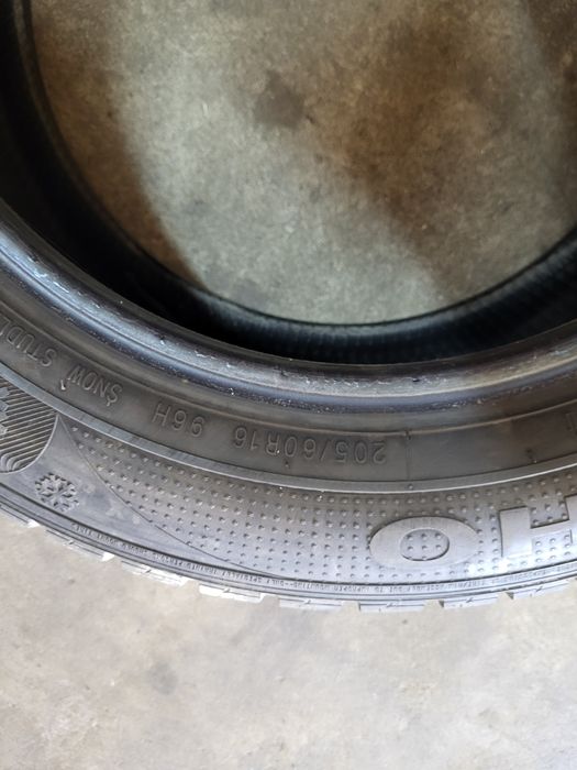 2 anvelope 205 60 R 16 Kumho iarna