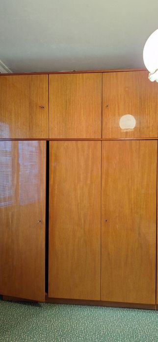 Четирикрил гардероб