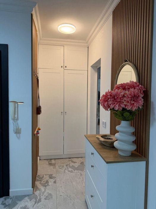Дава се под наем Тристаен апартамент в София, Витоша - 100 кв.м за 1296.42 € - Снимка #11